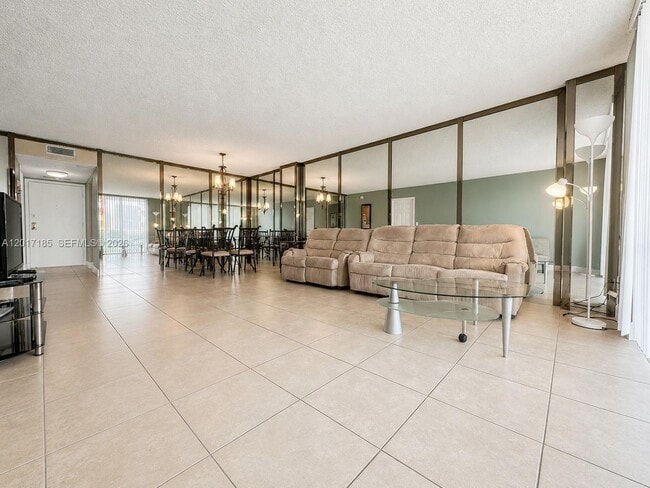 Building Photo - 3800 S Ocean Dr