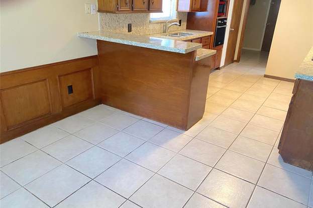 Building Photo - 323 Maybrook Dr