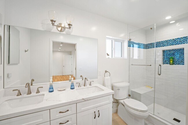 Building Photo - 3321O- Deja Blue | FURNISHED