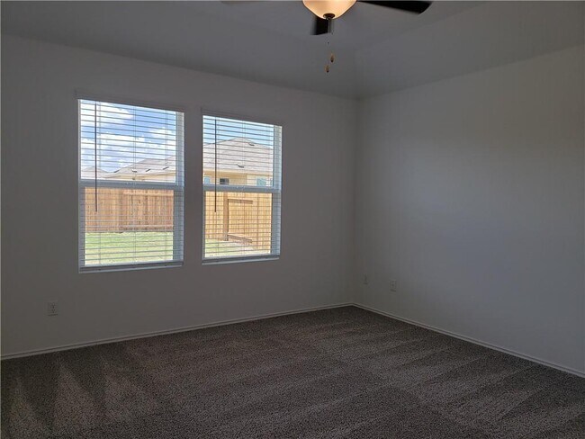 Building Photo - 109 Red Buckeye St