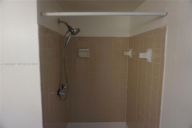 Building Photo - 15480 SW 82nd Ln