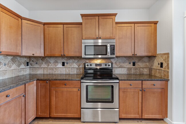 Building Photo - 10102 W Brownstone Dr