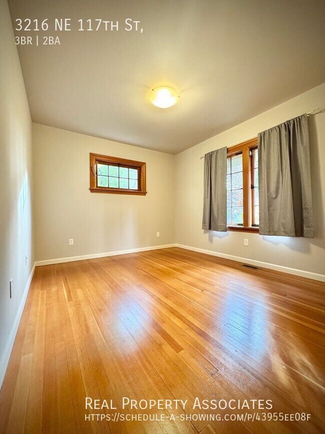 Building Photo - Beautiful Home on Thorton Creek