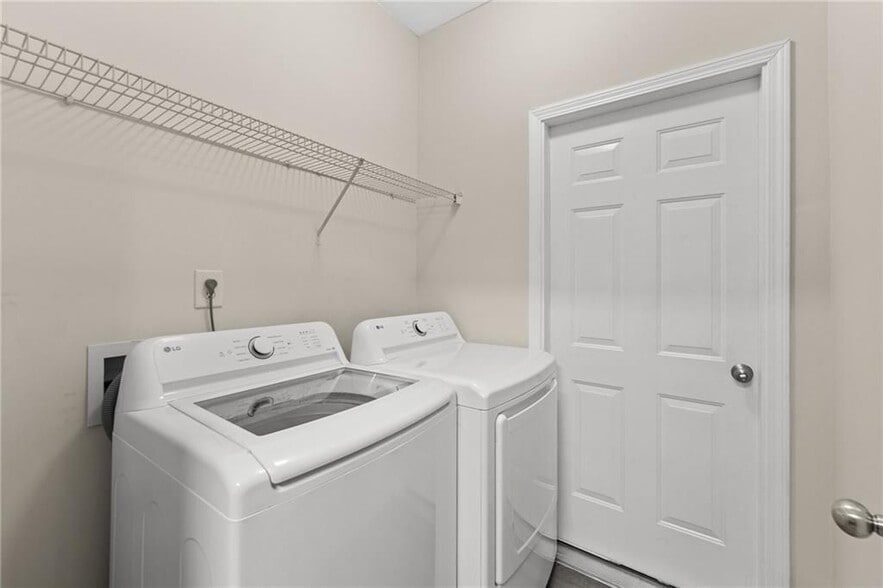 Building Photo - 2626 Fresian Ct NE