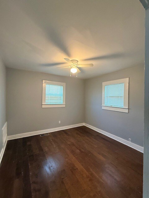 Building Photo - 2524 35th Ave N