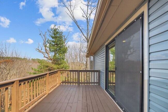 Building Photo - 39 Salen Ln