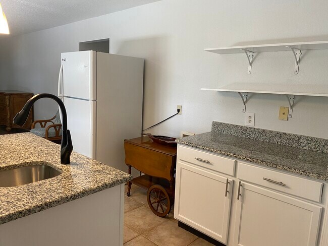 Building Photo - 111 Cabrillo Dr