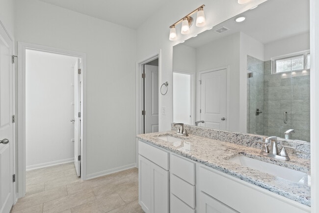 Building Photo - 8014 Timber Holw Ln