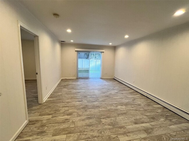 Building Photo - 2463 Rockville Centre Pkwy
