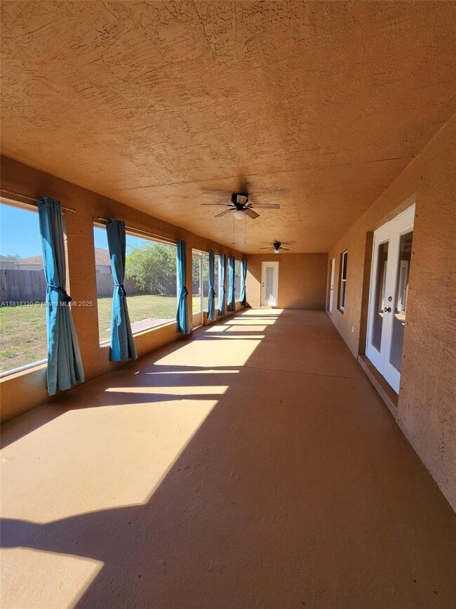 Building Photo - 4272 SW Dido Dr