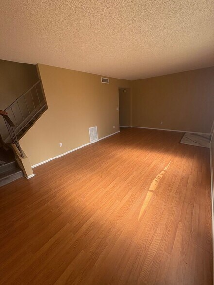 Building Photo - 6833 E Osborn Rd