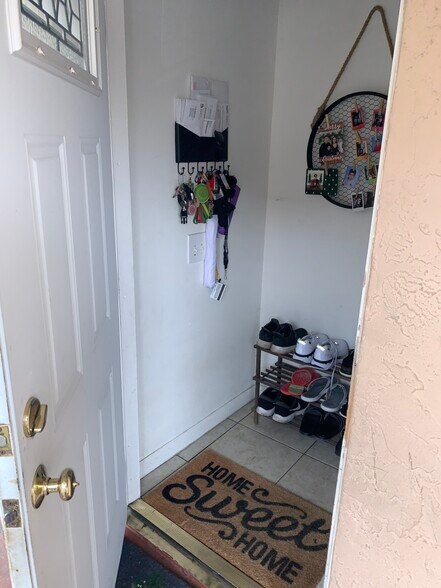 Building Photo - 8410 SW 154th Circle Ct