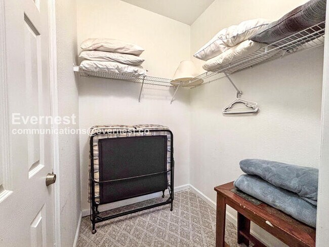 Building Photo - Modern 2-Bed Condo with Balcony / Furnished or Unfurnished / Pet Friendly / Available Now!