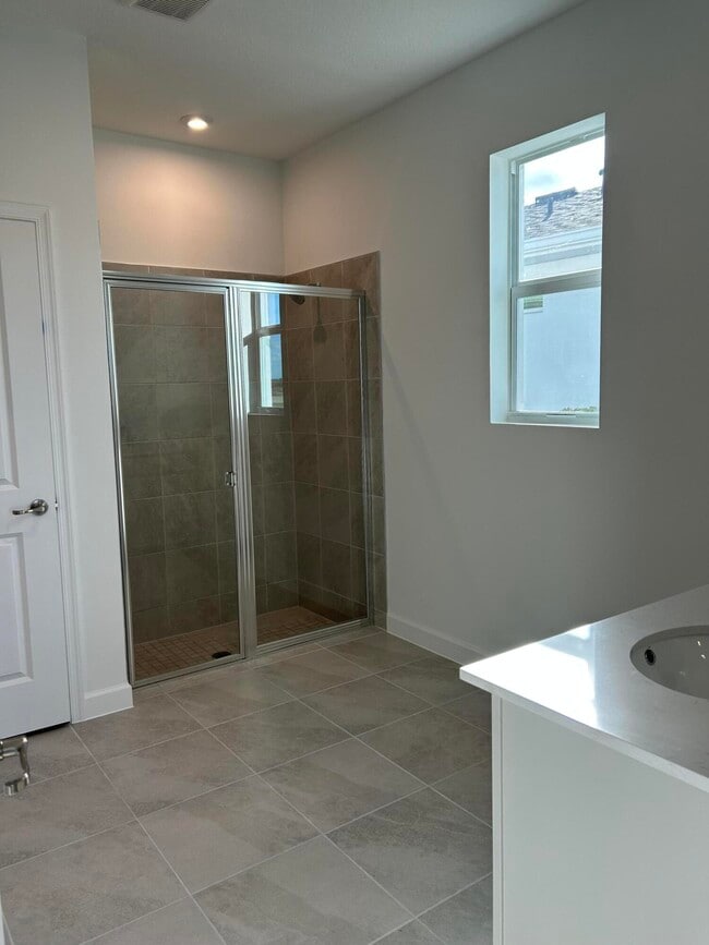 Building Photo - 14417 SW Ellison Dr