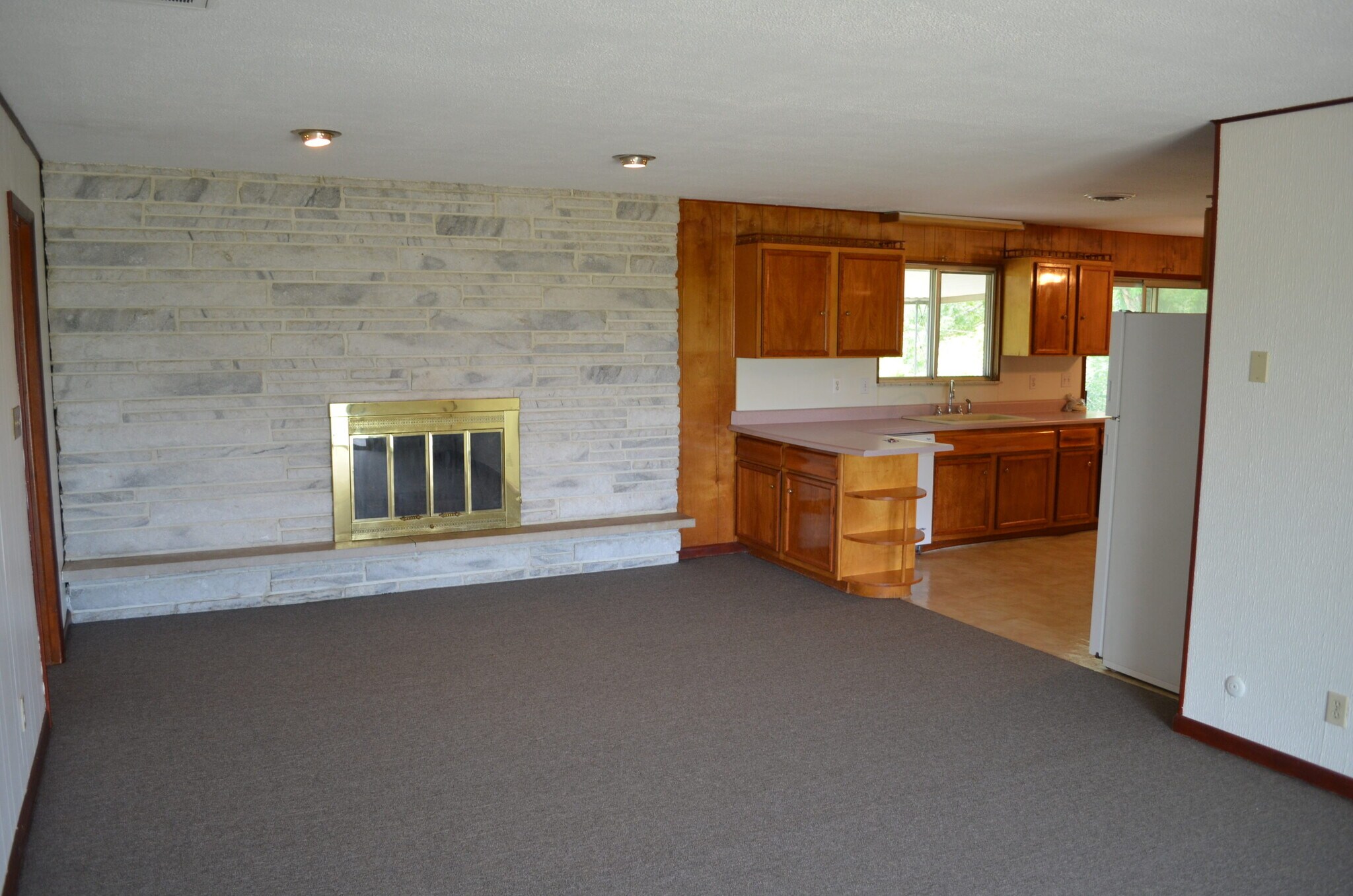 Building Photo - 93 Wonderhill Dr