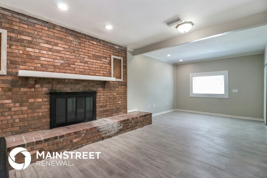 Building Photo - 209 Ravenway Dr
