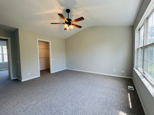 Building Photo - 701 Savannah Ln