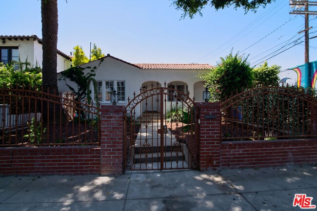 Building Photo - 641 N Martel Ave