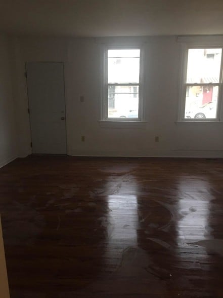 Building Photo - 128 S 20th St