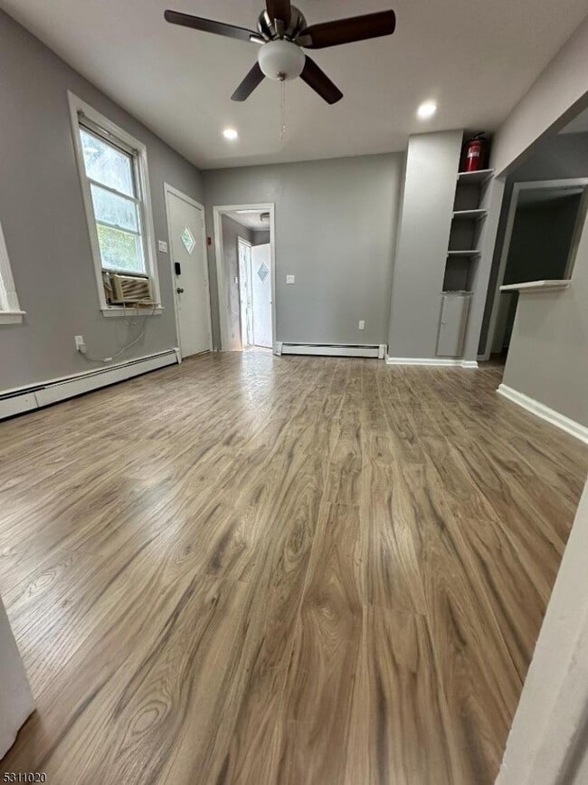 Building Photo - 31 Union St