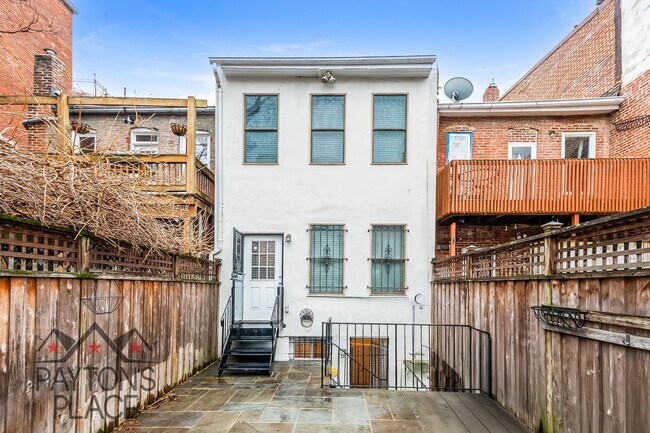 Building Photo - Renovated English Basement in U St area