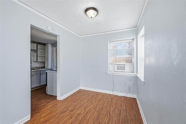 Building Photo - 305 W Morton St