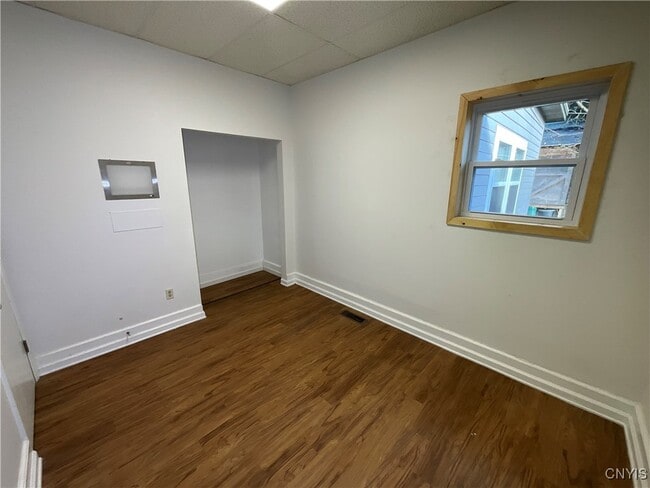 Building Photo - 127 Winslow St