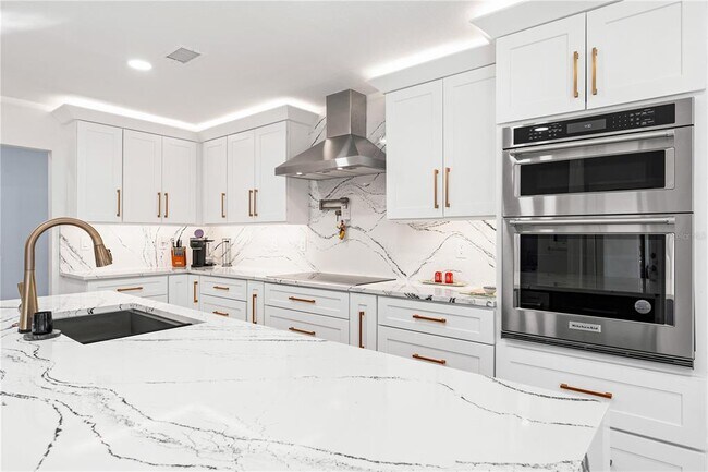 Building Photo - 2500 Monterey St