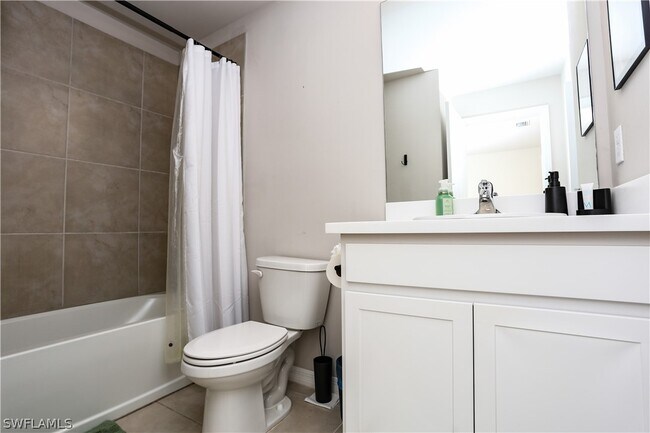 Building Photo - 15026 Wildflower Cir