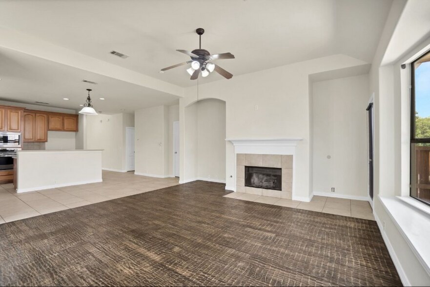 Building Photo - 11036 Coralberry Dr