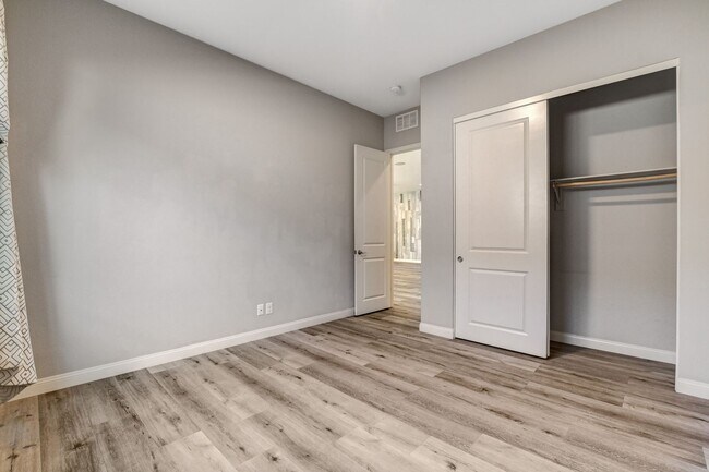 Building Photo - Bermuda & Pyle