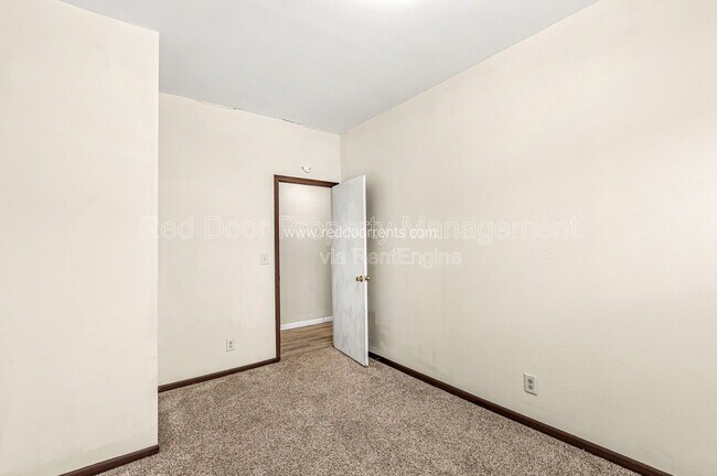 Building Photo - 55 W Fall Creek Pkwy S Dr