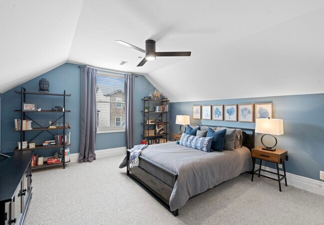 Building Photo - 315 Augusta Ave