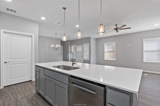 Building Photo - 2509 Shady Rte Ln