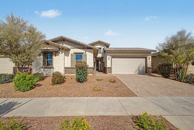 Building Photo - 13103 N 174th Dr