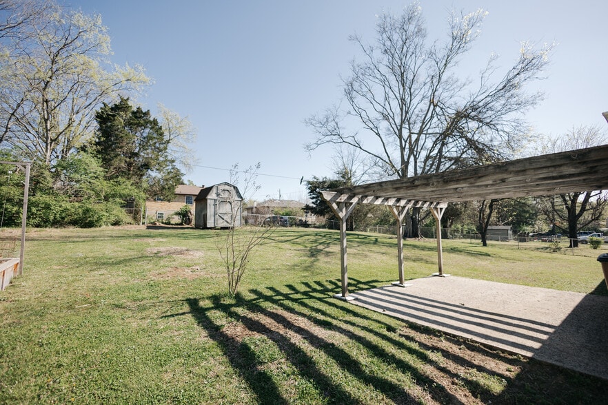 Building Photo - 3114 Richmond Hill Dr