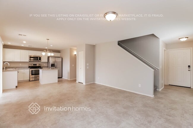 Building Photo - 42575 W Sunland Dr