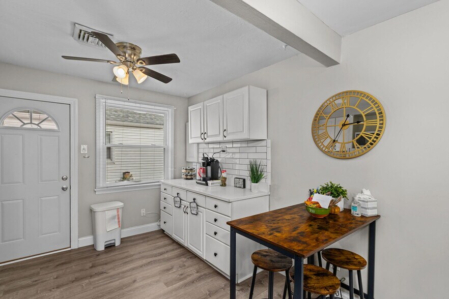 Building Photo - 6620 Wise Ave