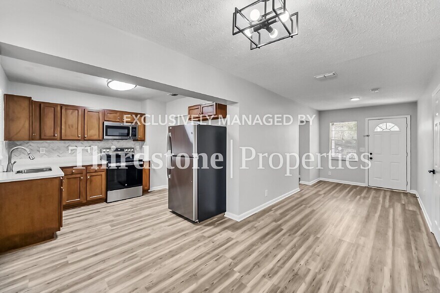 Building Photo - 1093 Prospect St