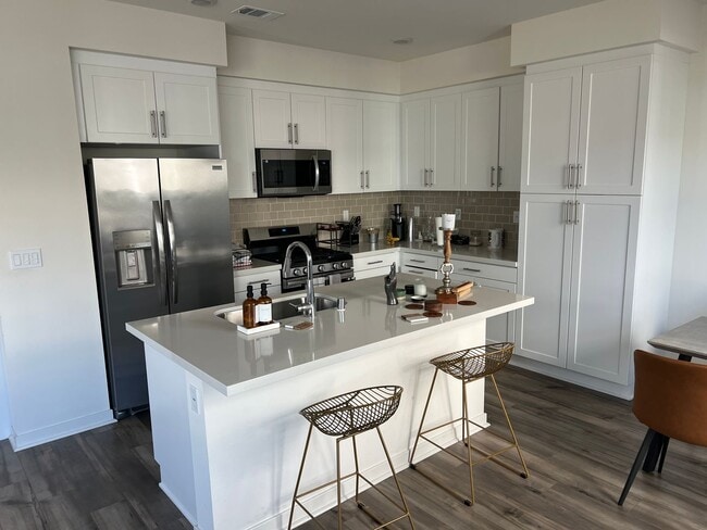 Building Photo - 3720 S Allston Paseo