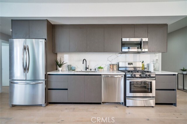 Building Photo - 1148 N Detroit St