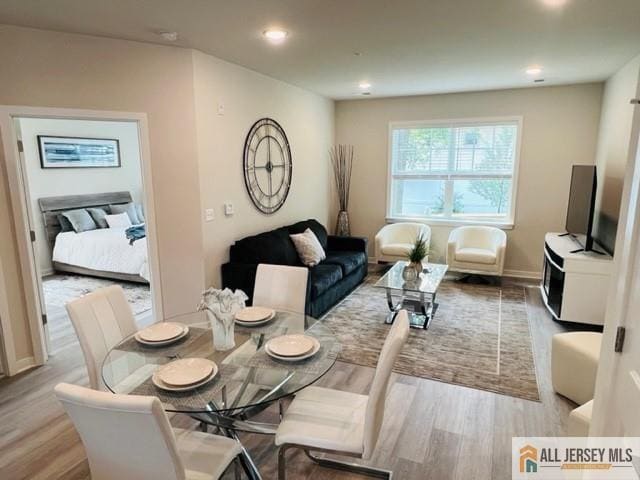 Building Photo - 463 Old Post Rd