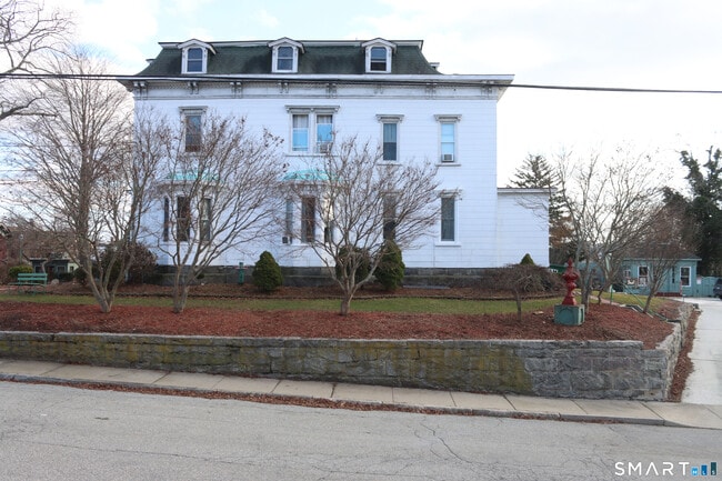 Building Photo - 40 Franklin St