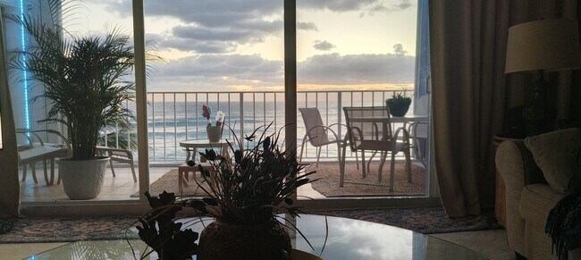 Building Photo - 4200 S Ocean Blvd