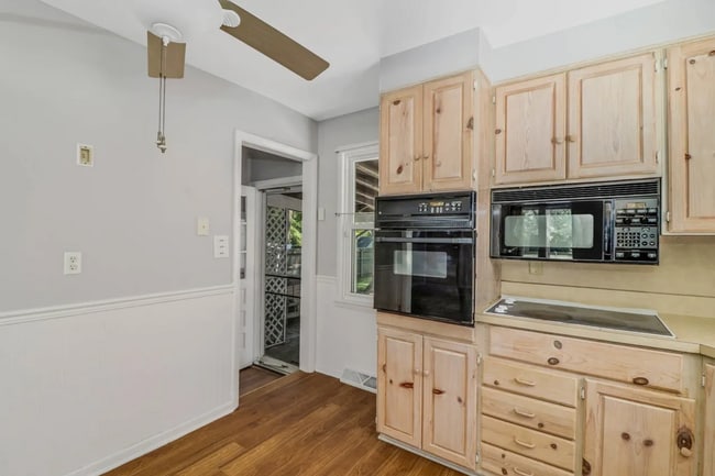 Building Photo - Get $750 off your security deposit!