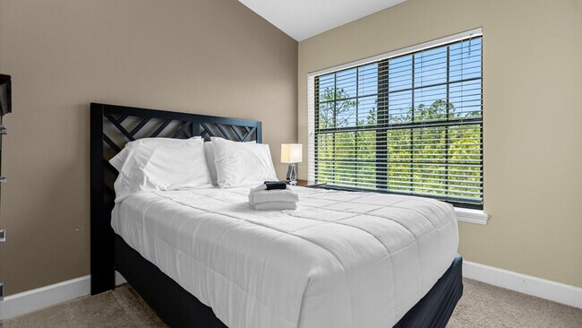 Building Photo - 14545 Damai Ln