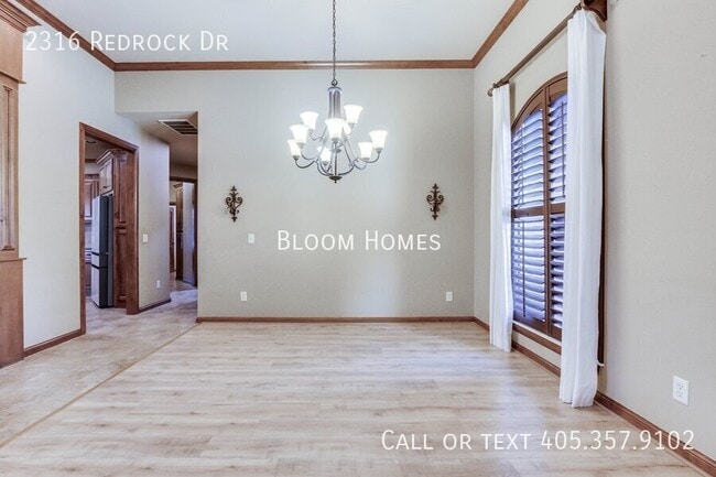 Building Photo - 2316 Redrock Dr