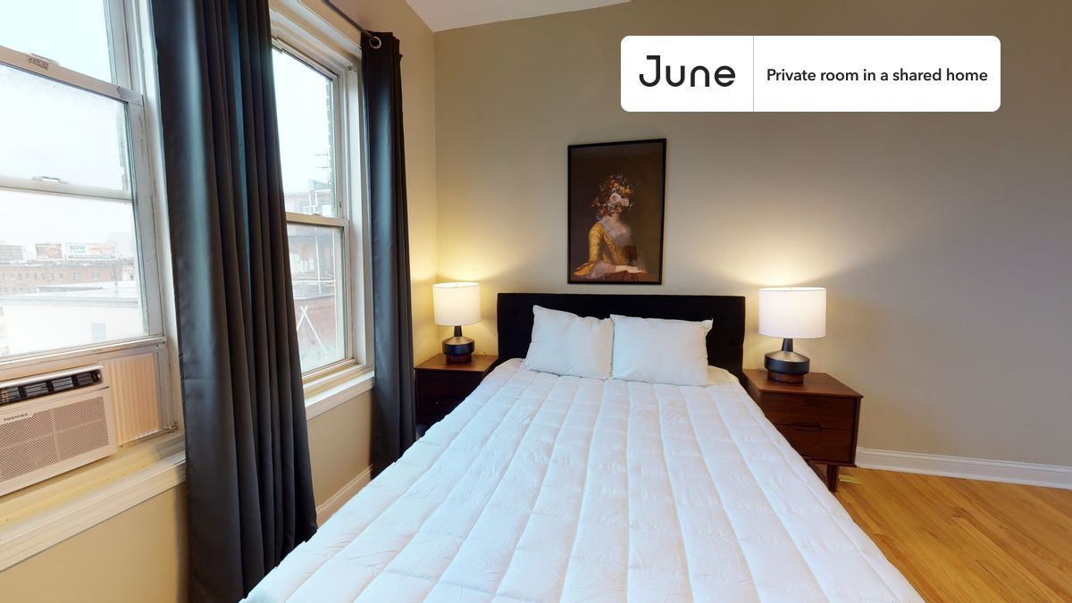 Building Photo - Room in Shared 4 bed/1 bath home