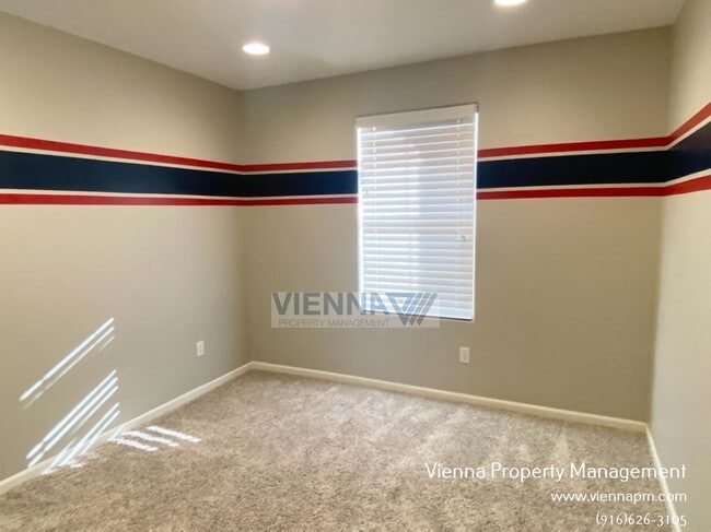 Building Photo - 131 Candela Cir