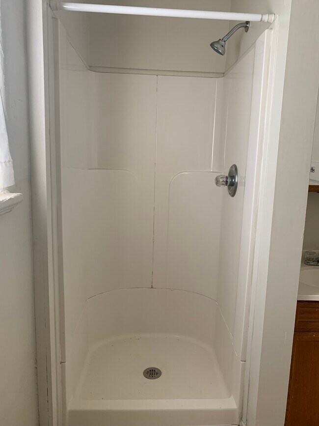 Building Photo - 1302 4th St